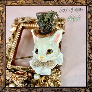 ピンブローチ 【White Cat Abel・白猫 アベル】