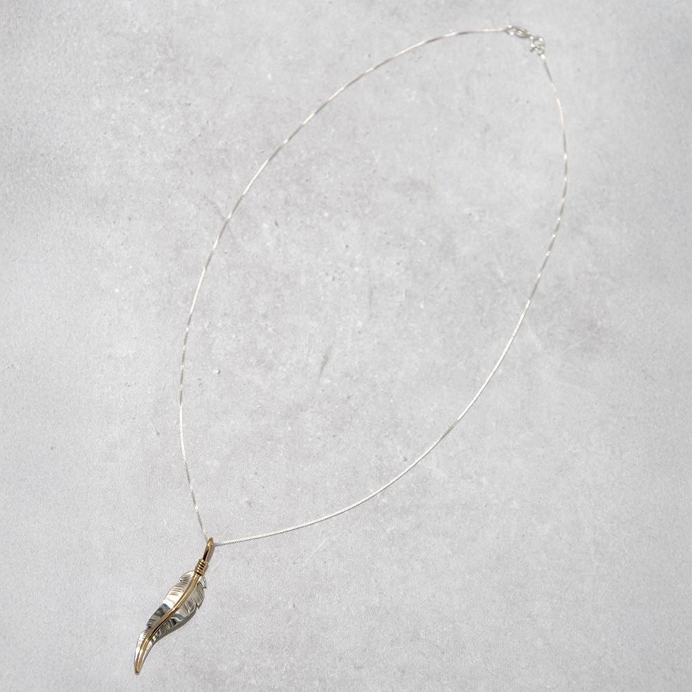 INDIAN JEWELRY インディアンジュエリー】Navajo Feather Necklace