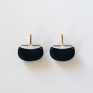 “to sea”  Wood hook earrings /size: S