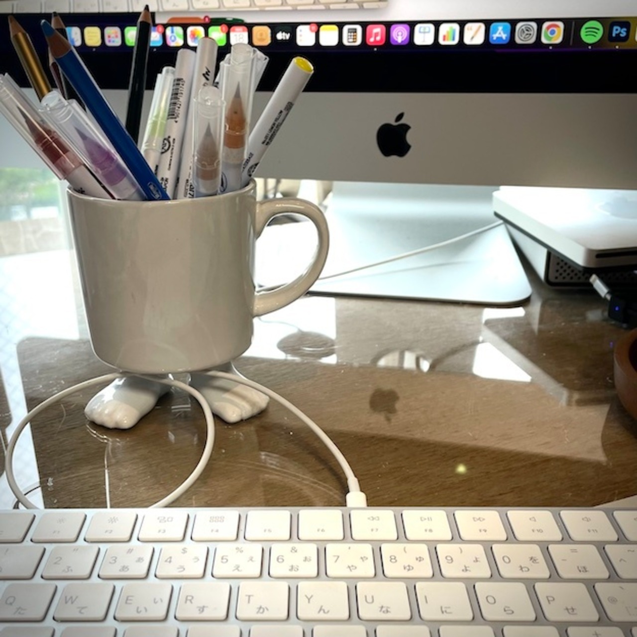 Dylan Kendall FOOTED MUG