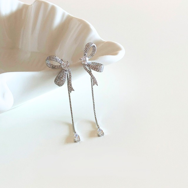 クリスタルリボン・ドロップロングピアス  ch0501