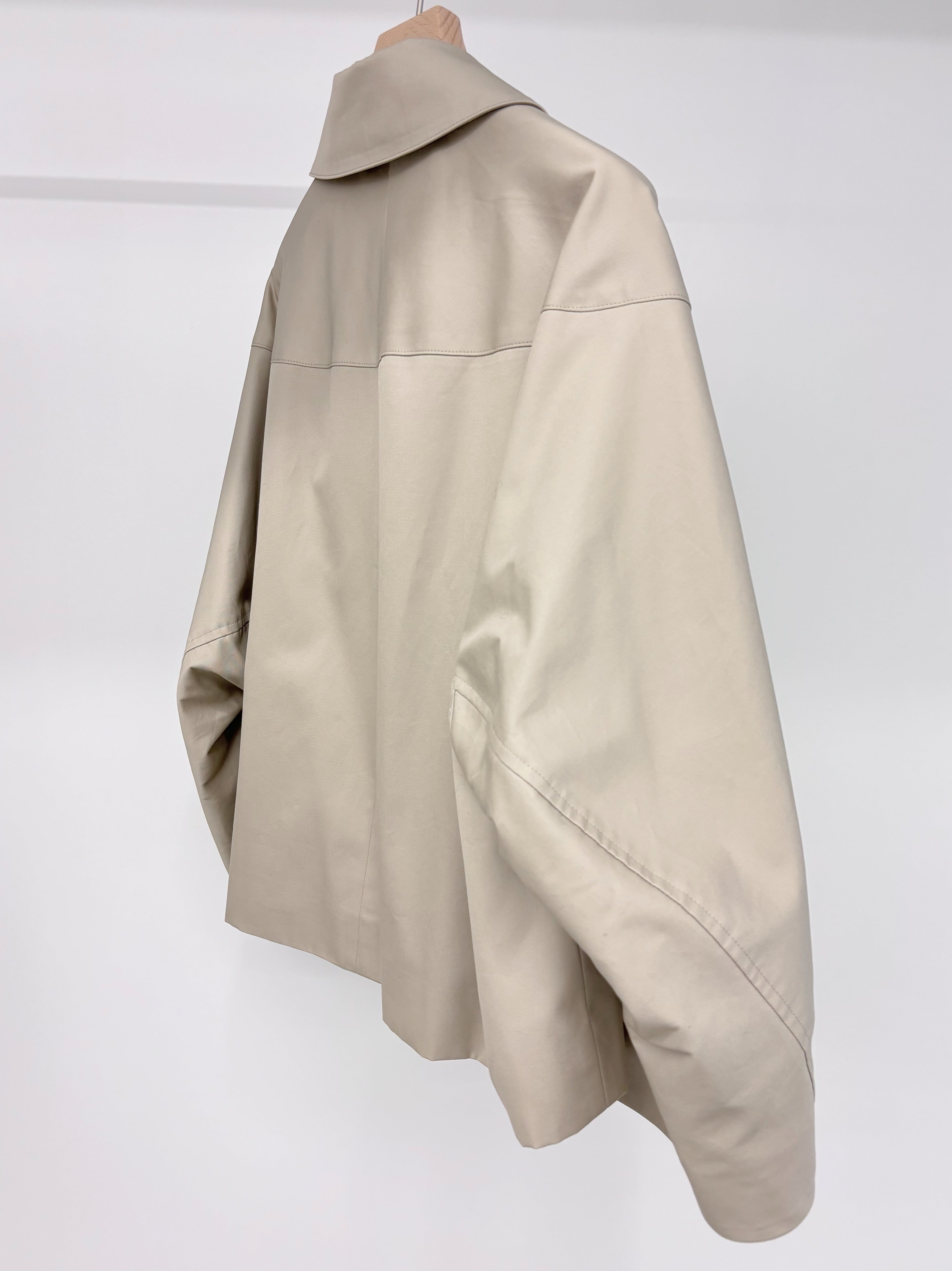 TENNE HANDCRAFTED MODERN ニットケープコート ギャルドローブ | TENNE