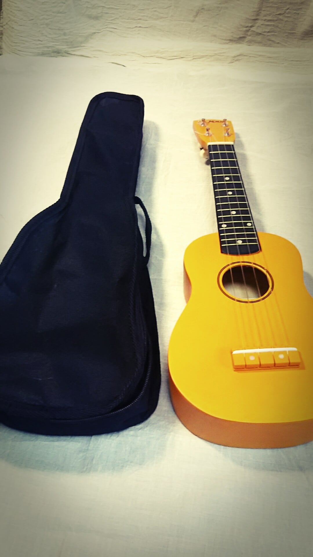 中古〕ウクレレ アラモアナ | おもちゃ楽器.com