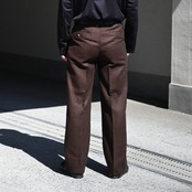 INTERIM(インテリム) INDIA WOOL CLASSIC HERRINGBONE WITH LEATHER PIPING 2-TUCK STRAIGHT SLACKS