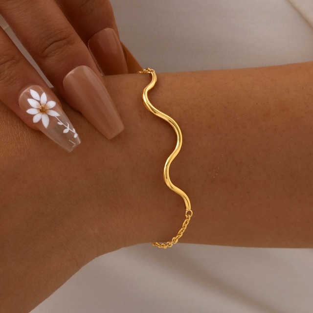 wave simple bracelet