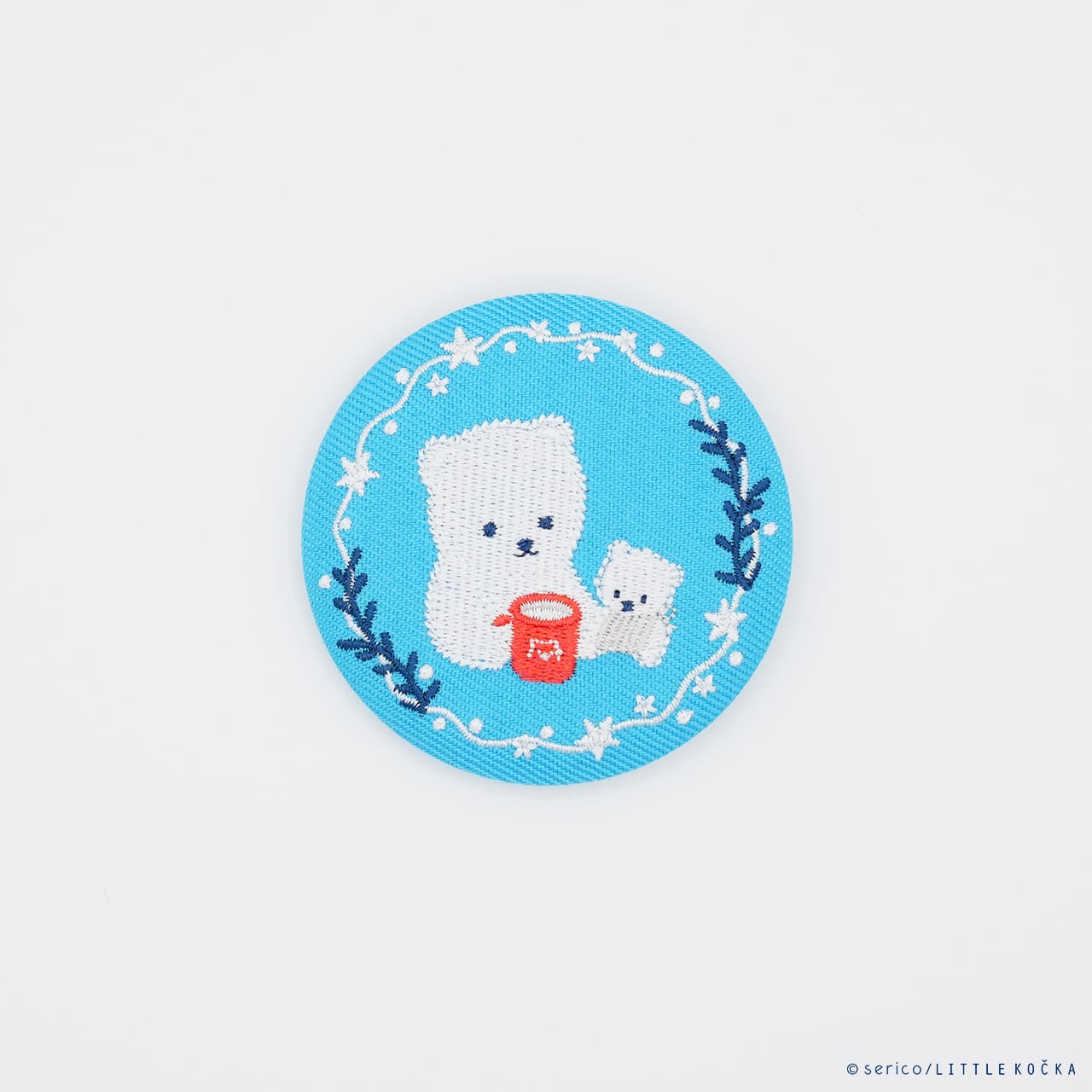 しろくまのいる生活 刺繍缶バッジ （C） | Visional Pop Group