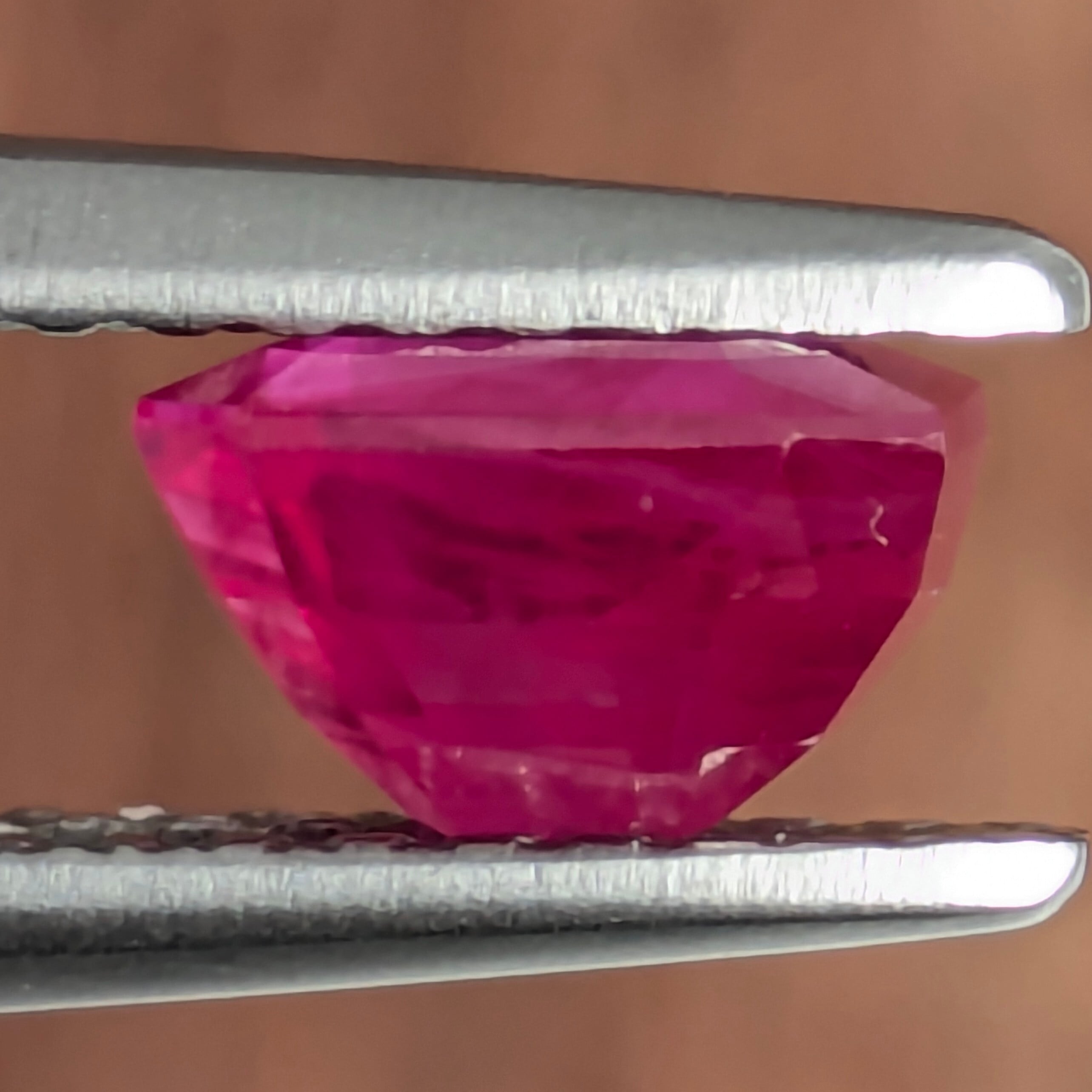 ルビールース ミャンマー産【1.00ct】 PRO208929 | Gem's Subculture