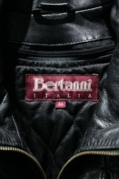 Bertanni Hi neck design leather jacket