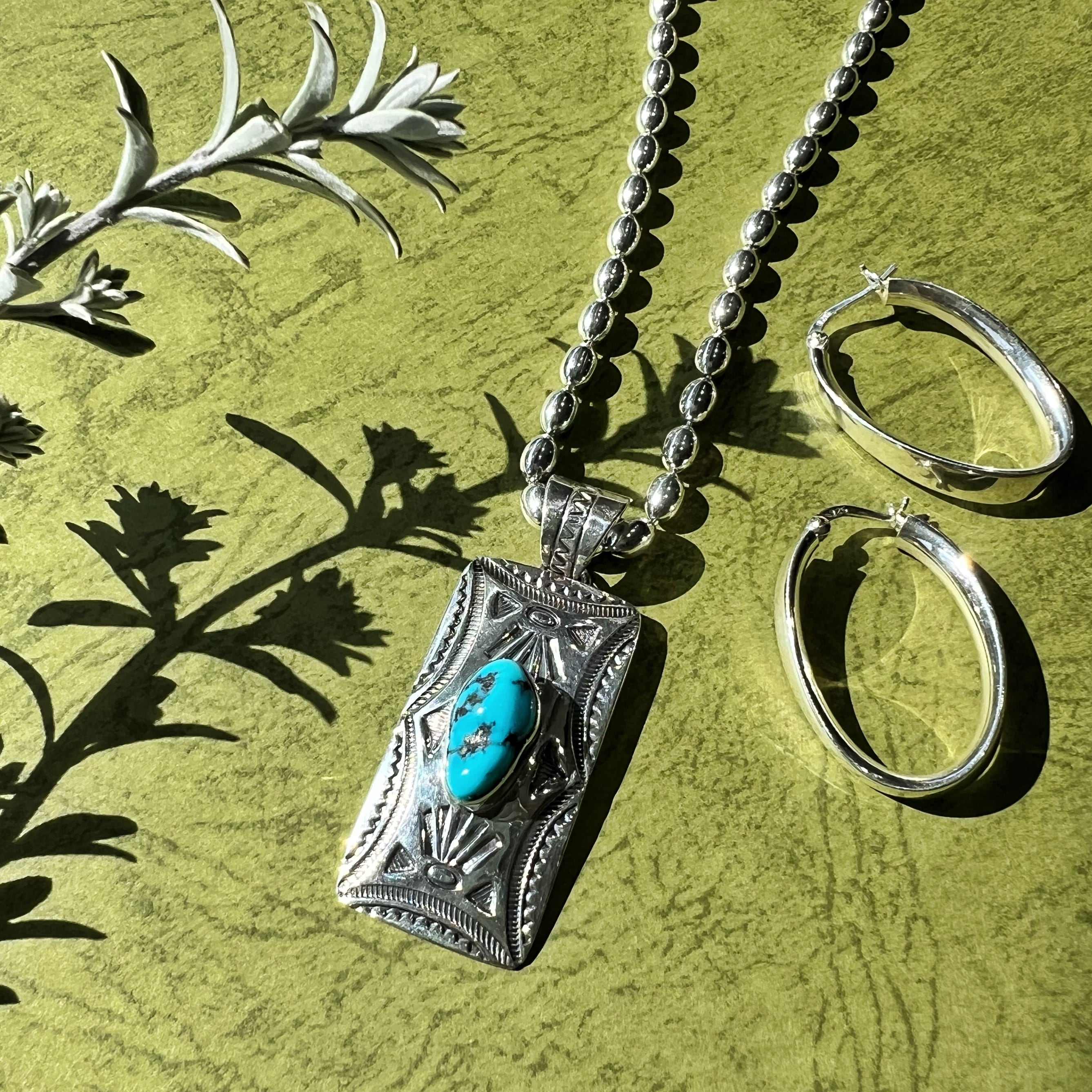 Indian Jewelry 》レクタングル KINGMAN ターコイズ ペンダント