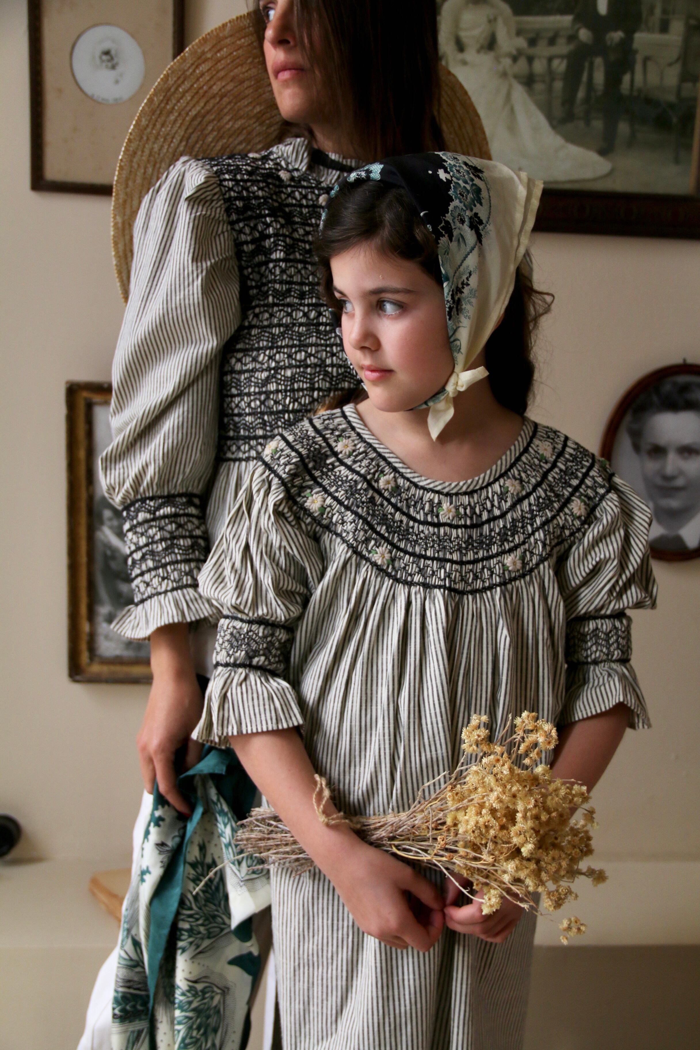 Bonjour diary ボンジュール　チェック柄刺繍ワンピース　6y BONJOUR DIARY Reversible dress coat Aline print 4-6y | RESONASON