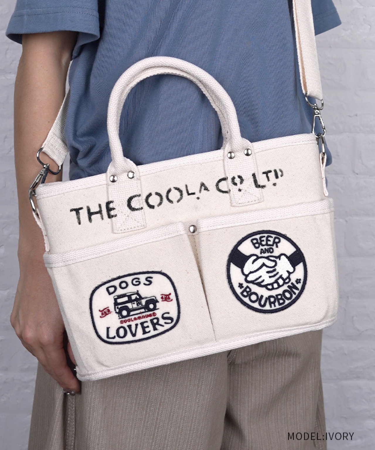 【直営限定ITEM】-TYPE A- パッチ×ペイントコンパクト3wayバッグ (IVORY) CQ-49501H