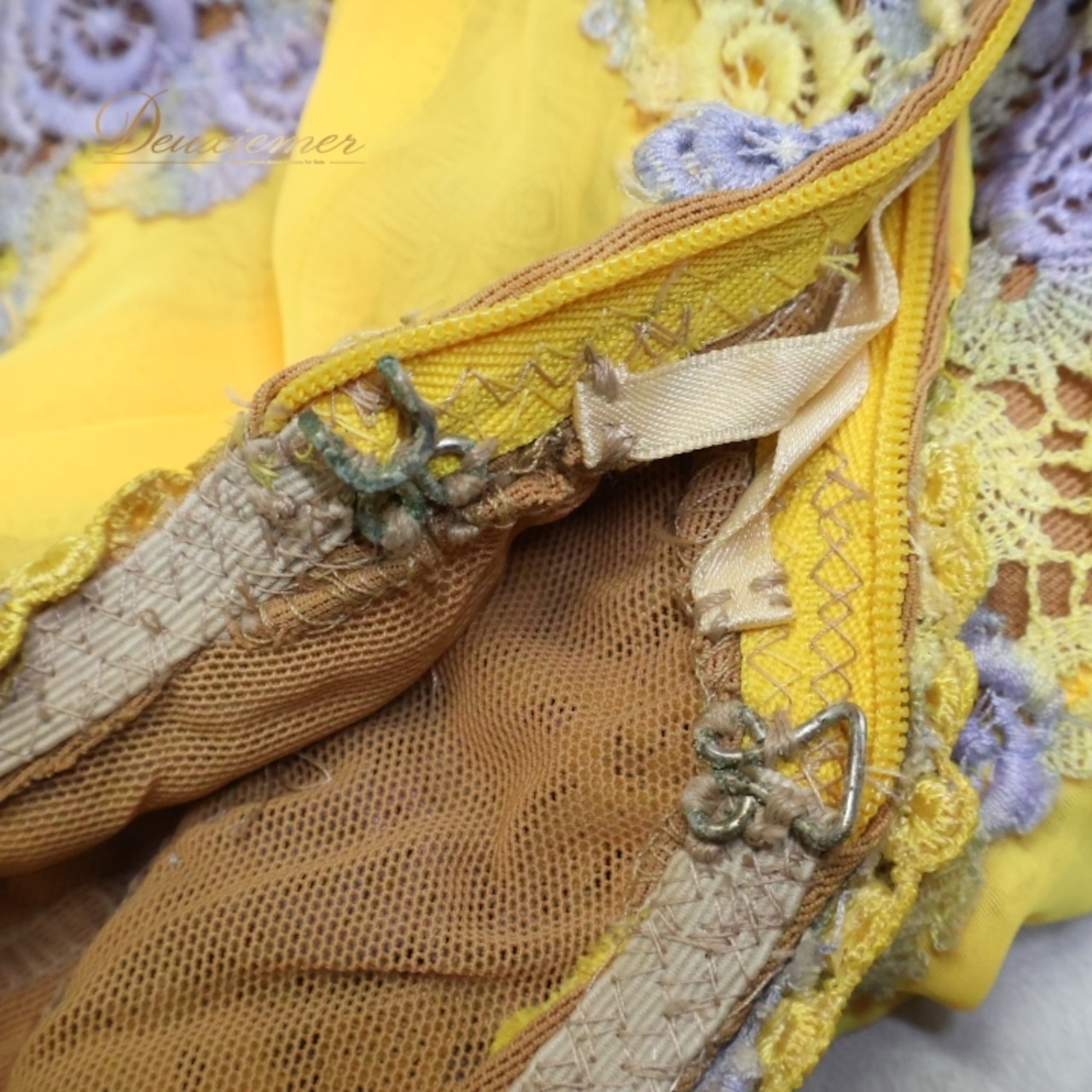 社交ダンス 衣装 ワンピース ドレス フロート lovely dance パーティ 発表会 黄色 イエロー系 黄色 花 紺 ブルー レース ミニ丈 軽やか おしゃれ レディース フロアダンス 競技用 ステージ衣装 フラワーデザイン 上品