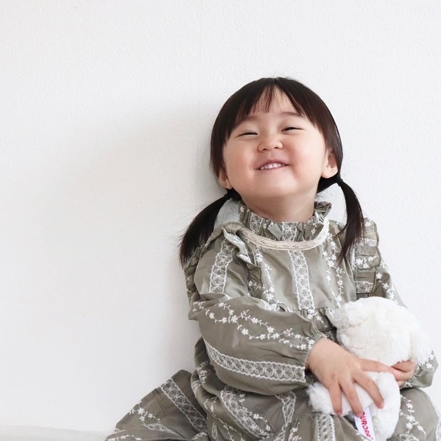 【取寄】フラワー刺繍ワンピース