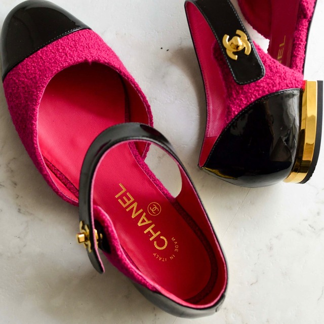 "CHANEL" mary jane shose 38