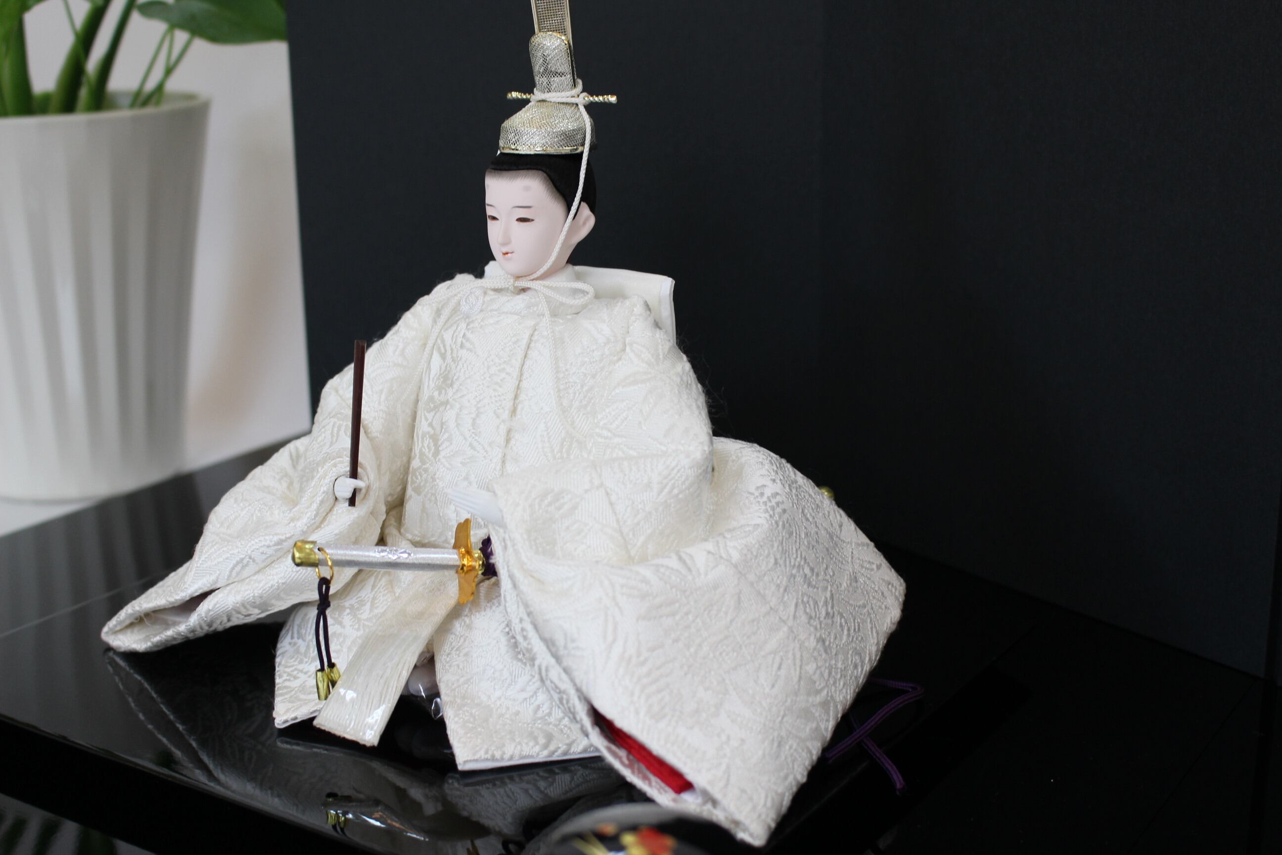 雛人形 Univers/宇宙 田村芙紗彦 純白・絹の桐竹鳳凰・限定一点物着物