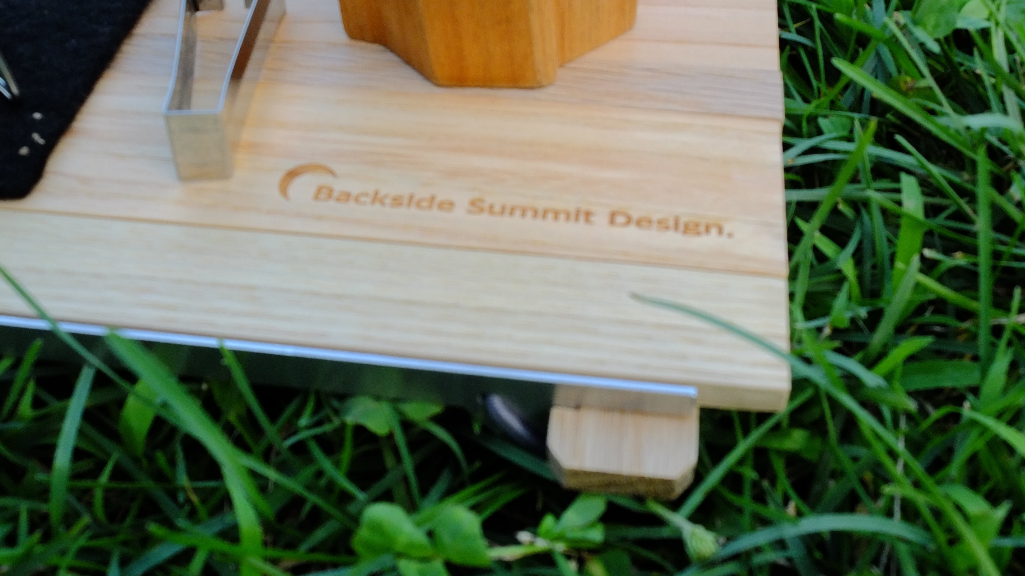 森旅テーブル | Backside Summit Design.