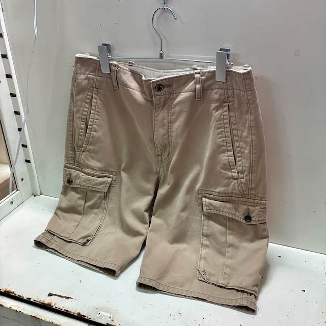 Levi’s カーゴショーツ　W31 ハーフパンツ　ベージュ　リーバイス