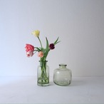 グリーンなリサイクルガラスの花瓶　丸み