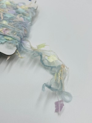 集めたくなる♬楽しい♬可愛い♡『ちょこっと巻きのファンシー糸』AVRILペラコーン227