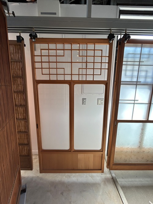 グラデーションガラス戸