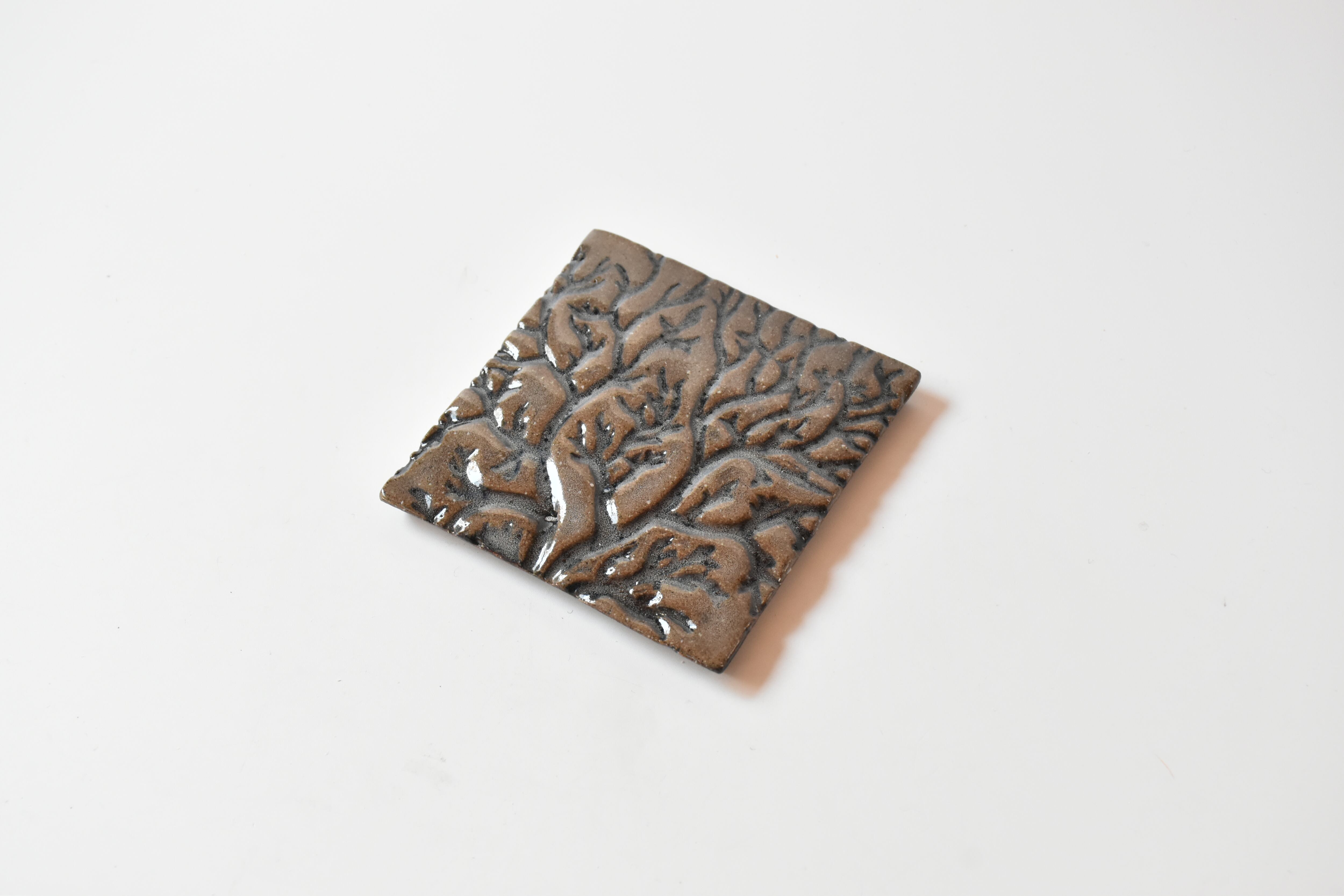 小代瑞穂窯 / 福田るい : しのぎ 5寸皿 斜めしのぎ 白 | 器と暮らし 旅船頭