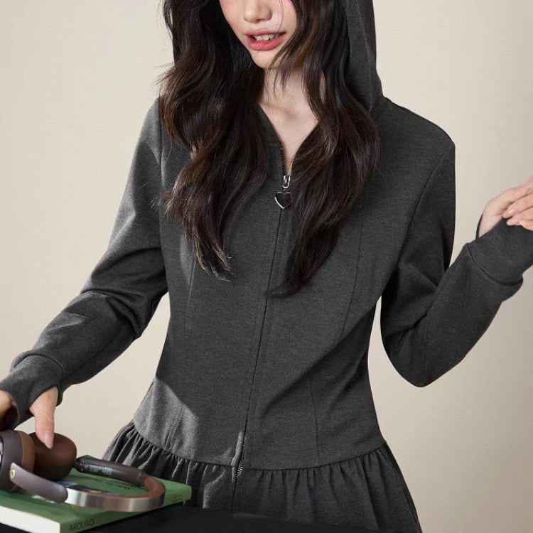 Heart charm ruffle hoodie 00084