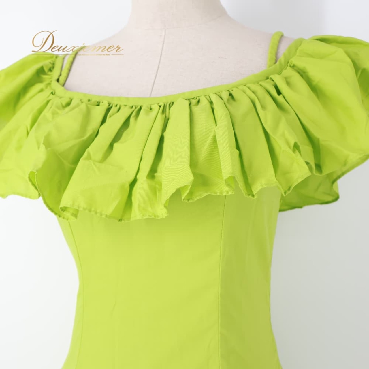 フラダンス 衣装 CC Fashions CCファッション ワンピース ドレス グリーン系 レフア柄 緑 黄 フリル フラ ダンス ダンス衣装 イベント ステージ ハワイアン アロハ かわいい 華やか おしゃれ 花 花柄 イエロー系