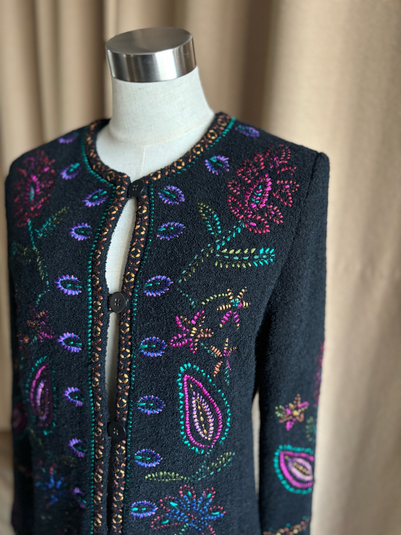 Linea embroidery pattern jacket-5008-9