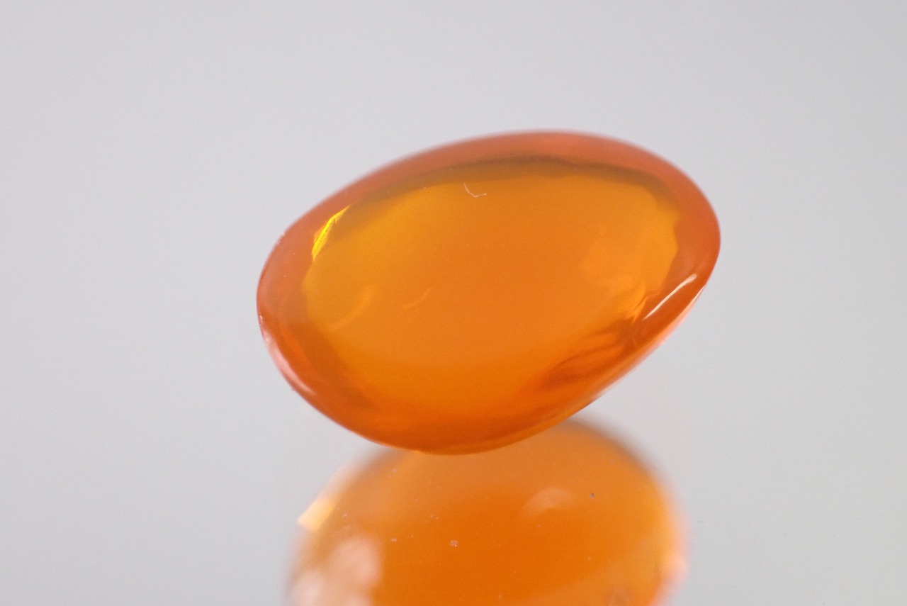 オレンジオパール　0.67ct　[C4‐950]
