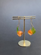 レジンで作った小さな鬼灯のピアス イヤリング