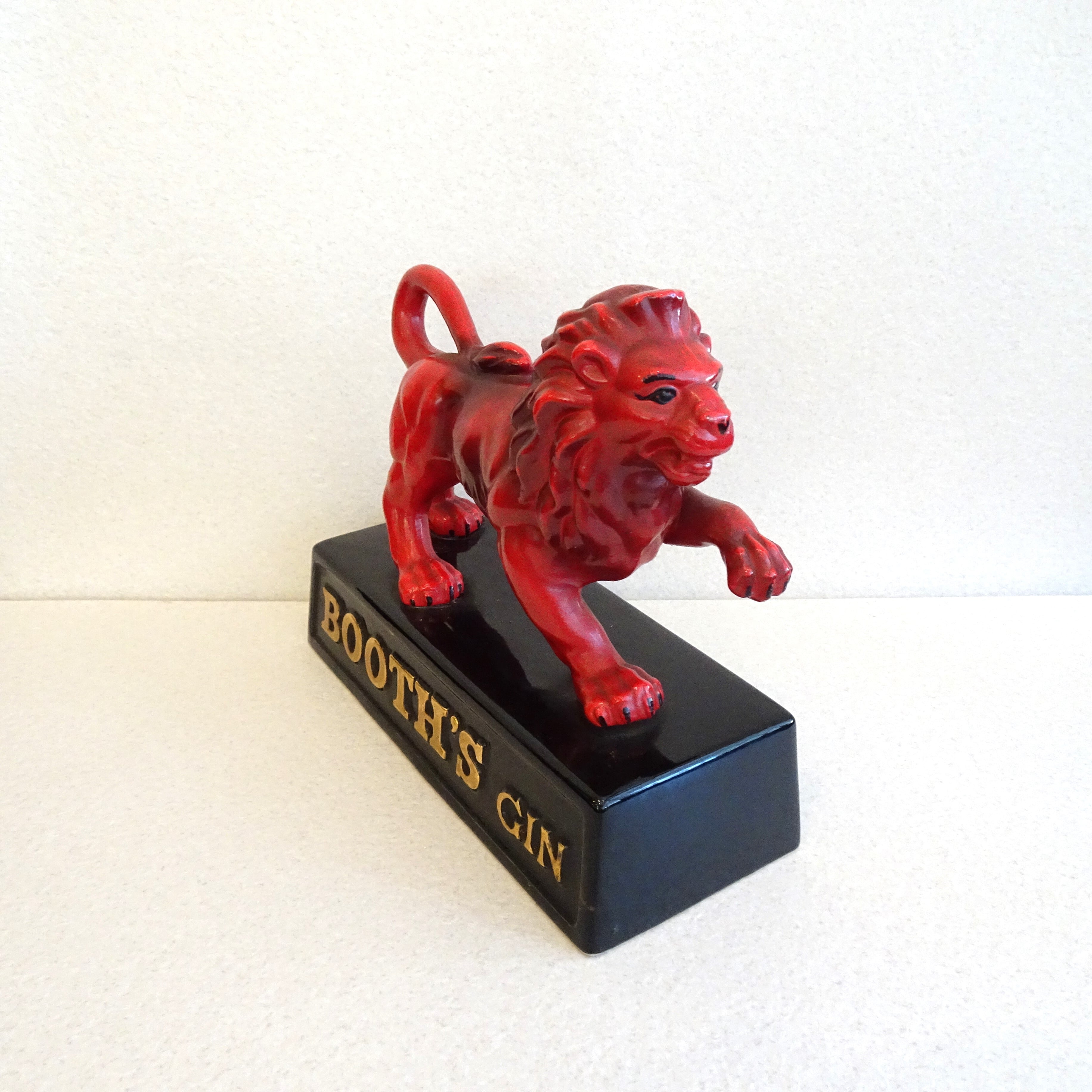 BOOTH'S GIN ライオンのオブジェ | 純喫茶家具の村田商會