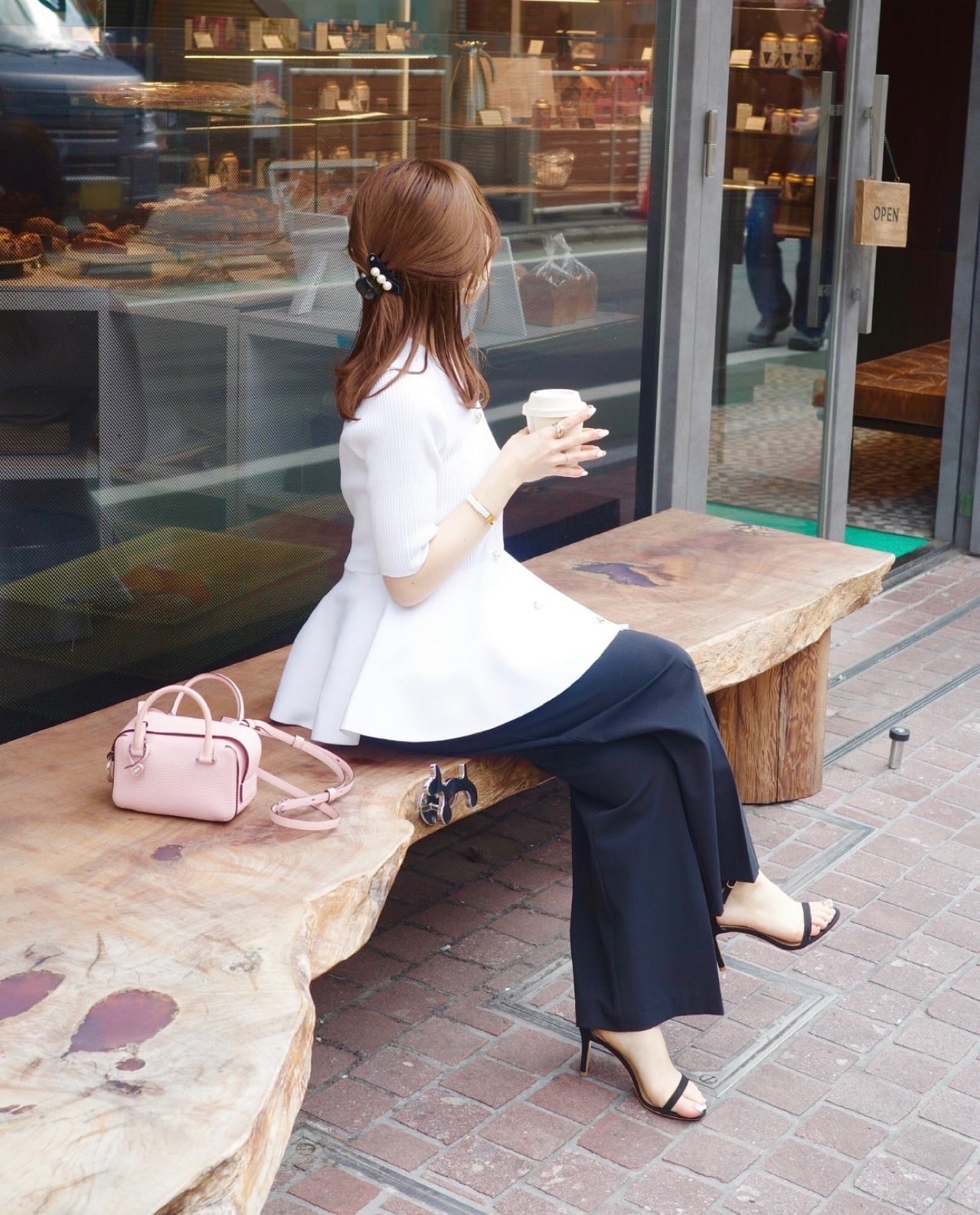 ribbon tuck pants / rich black | hitomi
