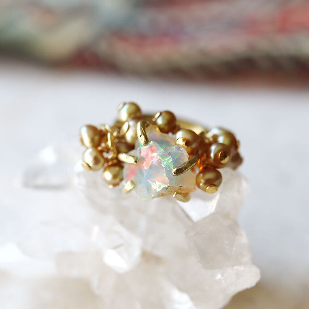 【一点物】原石オパールのイヤーカフ