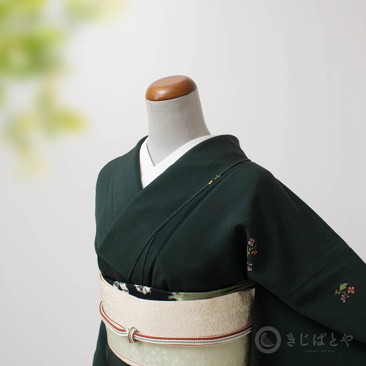 正絹ちりめん 黒橡のとび柄小紋 袷 | PAY ID
