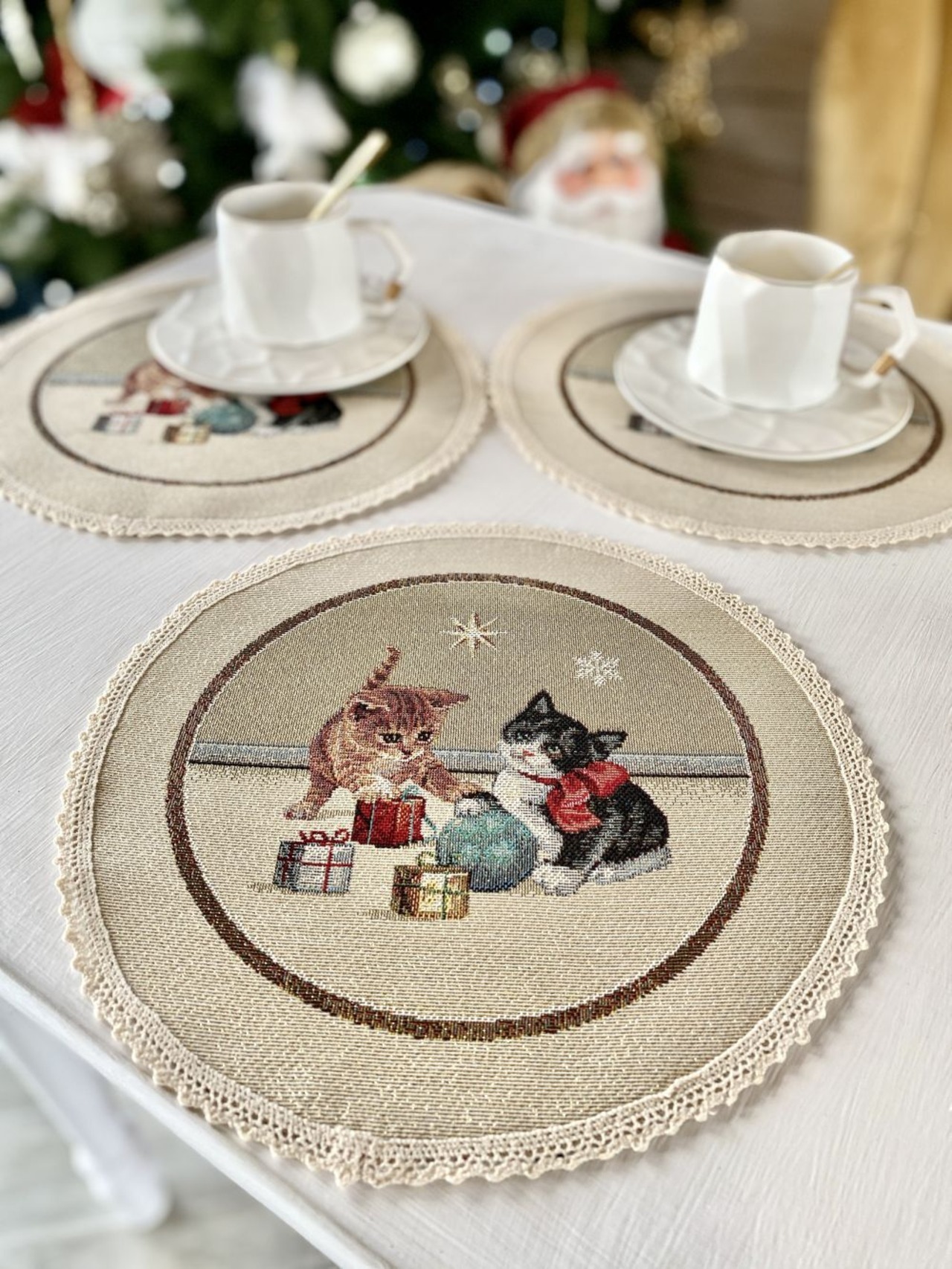 タペストリーラウンドマット　キャット　猫柄　ウクライナ製 - 1