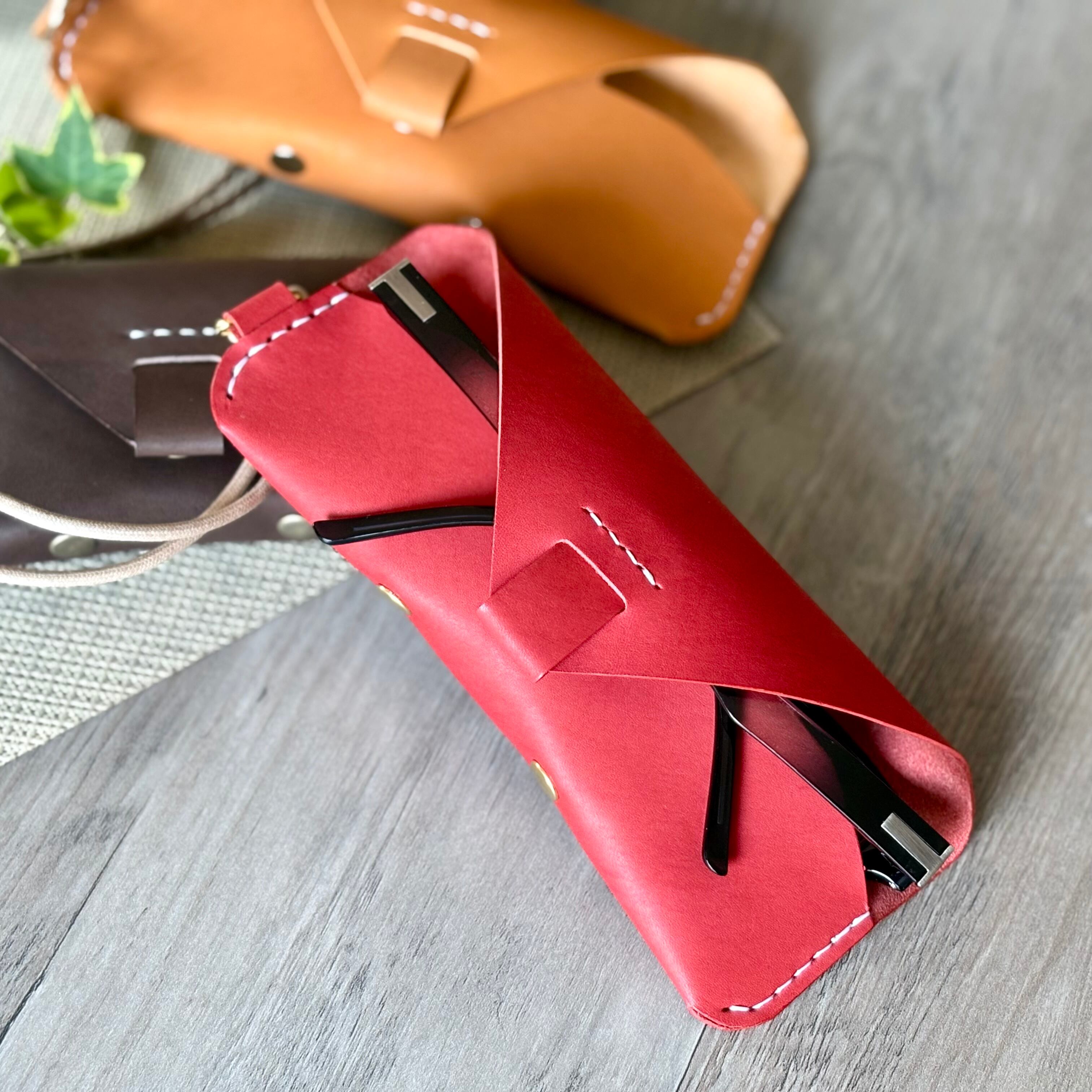 健康用品 kearny レザーメガネケース ネックストラップ付