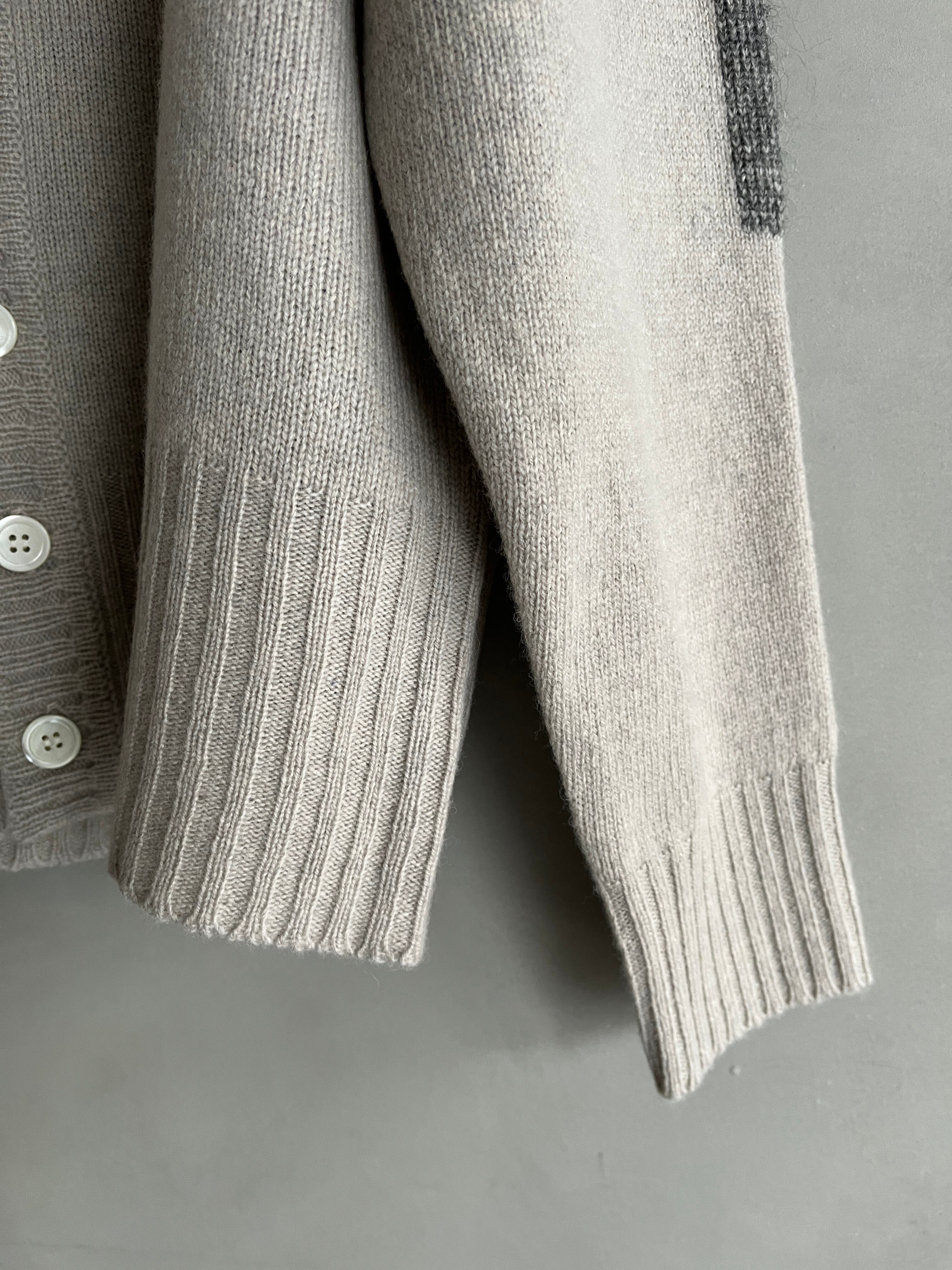 eleven 2nd｜フリーサイズ ラムズウール100%｜ストーン | 岡の