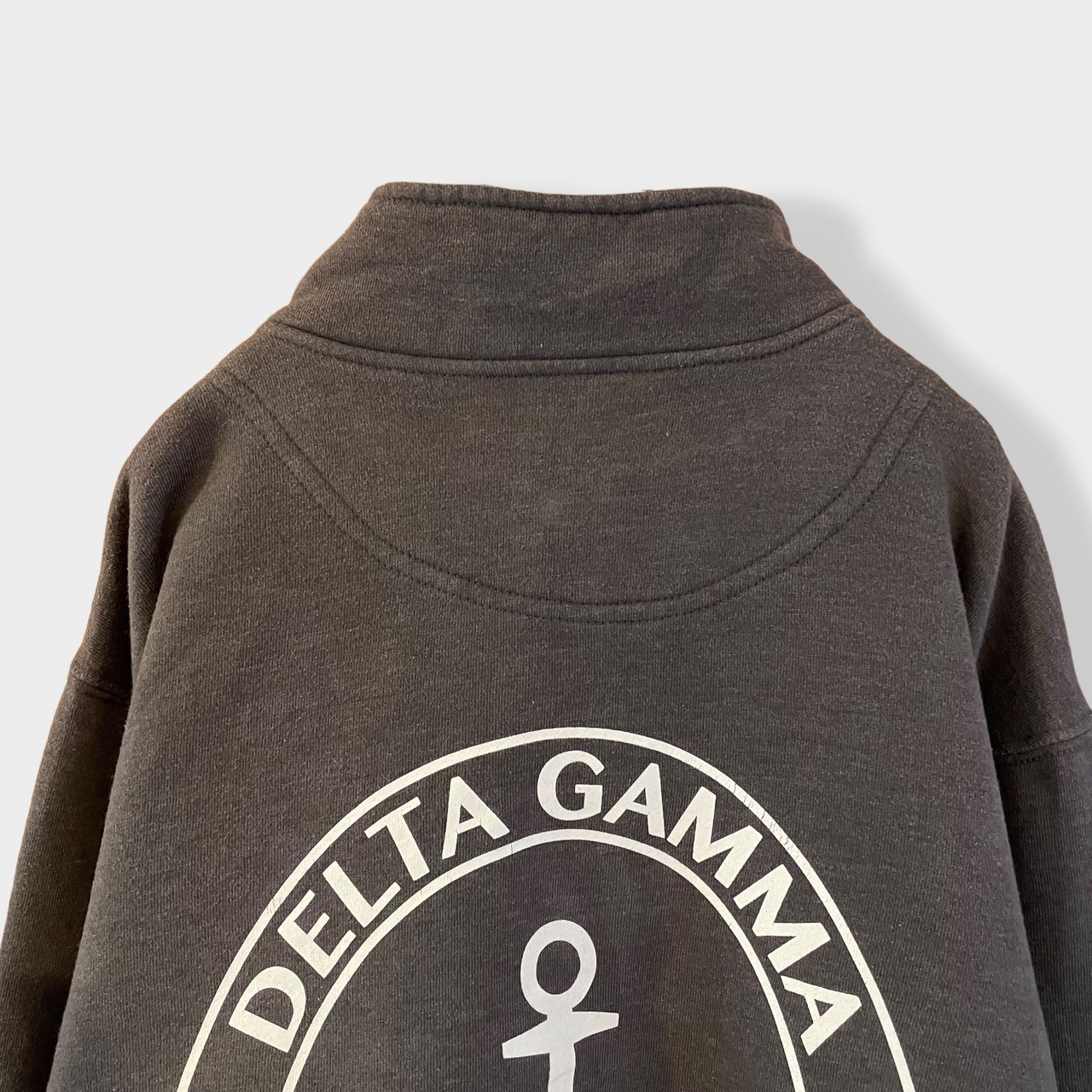 【CHARLES RIVER】ワンポイントロゴ バックプリント DELTA GAMMA ハーフジップ スウェット プルオーバー M US古着