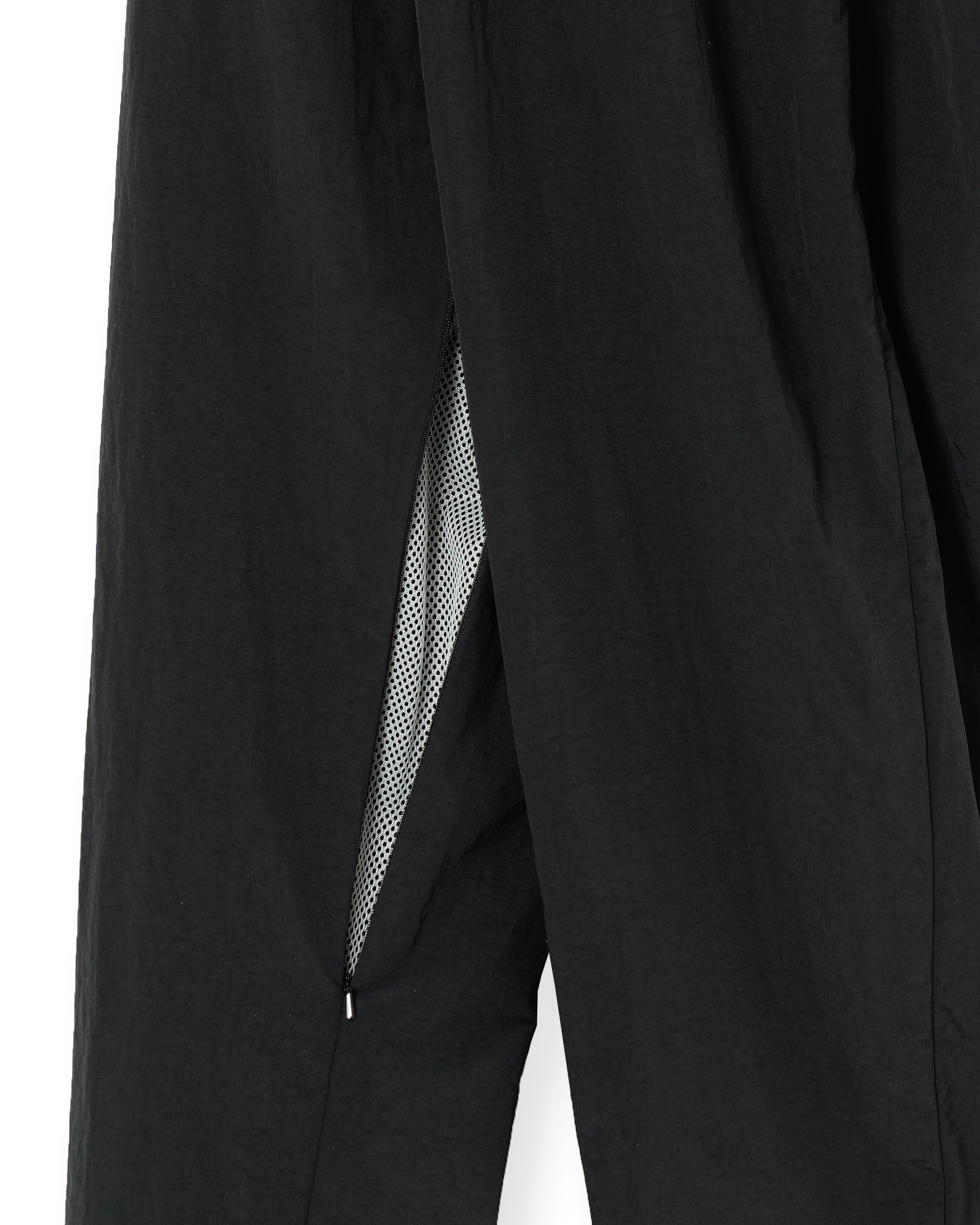 Restock】VENTILATION NYLON WIDE TAPERED PANTS (BLACK) | SUMARI