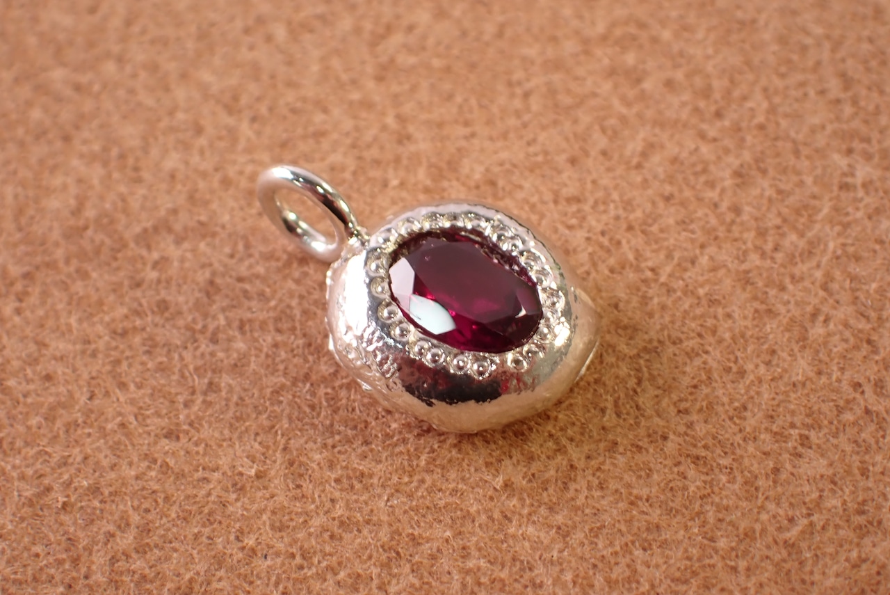 ガーネットペンダントトップ シルバー925 [D11‐132]