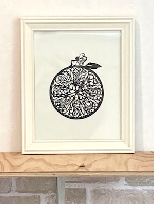 藤優里『Orange』切り絵作品 25.5 x 30.5 cm