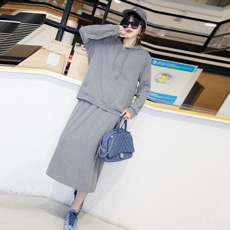 秋の新作プラスサイズのフード付きレディースパーカーウエスタンスタイルは薄くて太いmmツーピースオールマッチ伸縮性ウエストスカート無地 ミックスインファッション82144661748