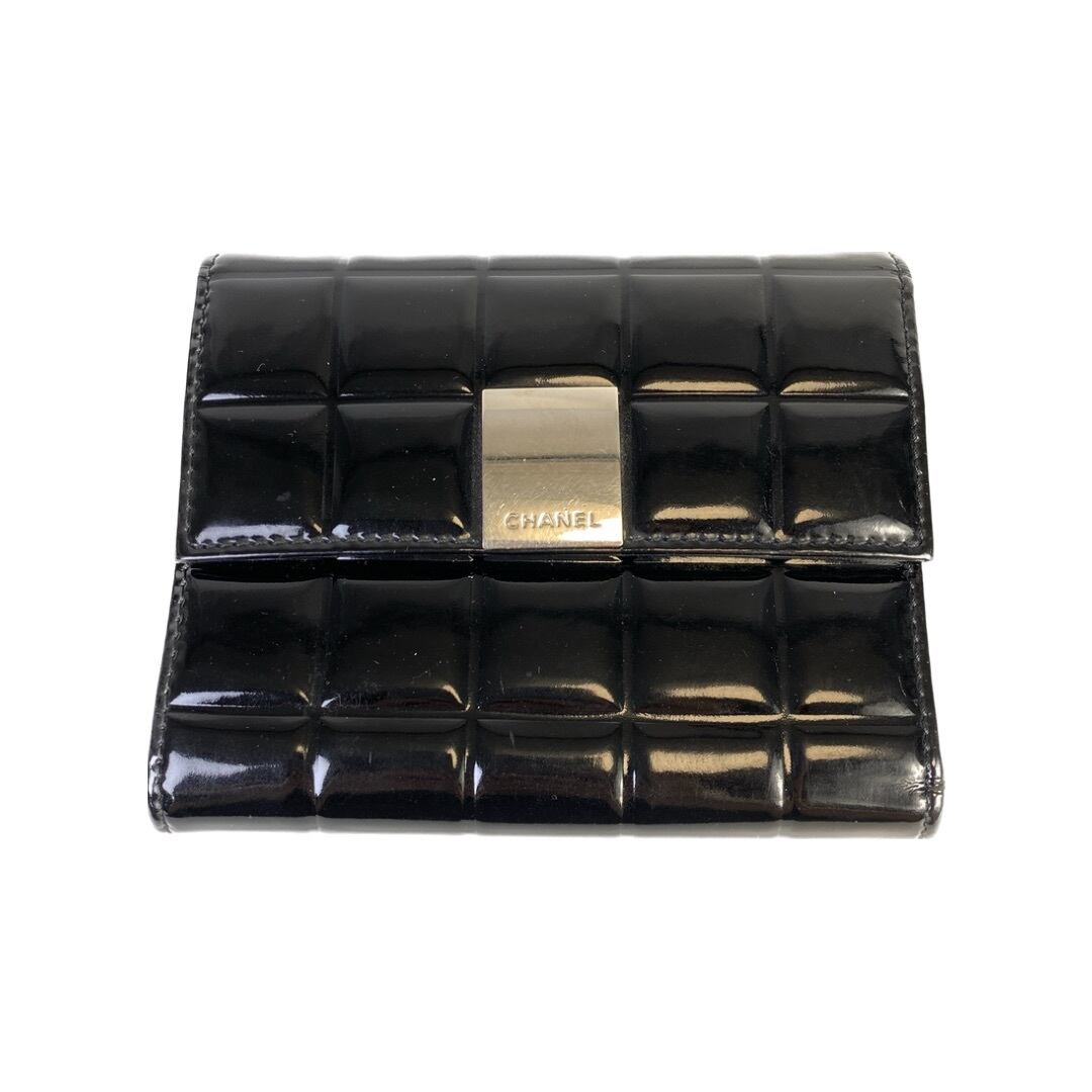 シャネル　チョコバー　パテントレザー　三つ折り財布　ブラック　A-0841