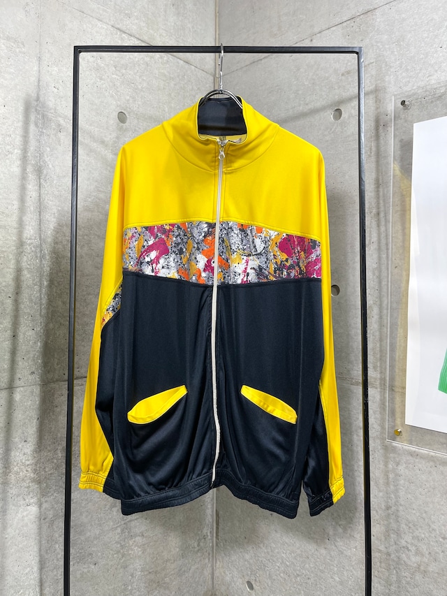 "EU" switching track jacket