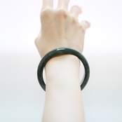 【内径 約60mm】 komaru Black 翡翠バングル A貨翡翠 jd_bg1548