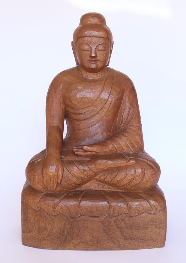 Shō Kannon Bodhisattva ― A Wood Sculpture by Nozomu Mori