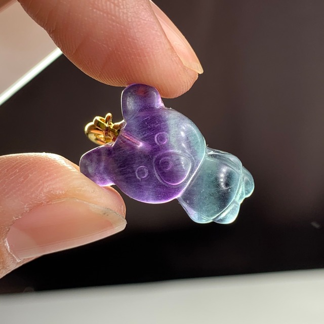 1.くまちゃんフローライトチャーム