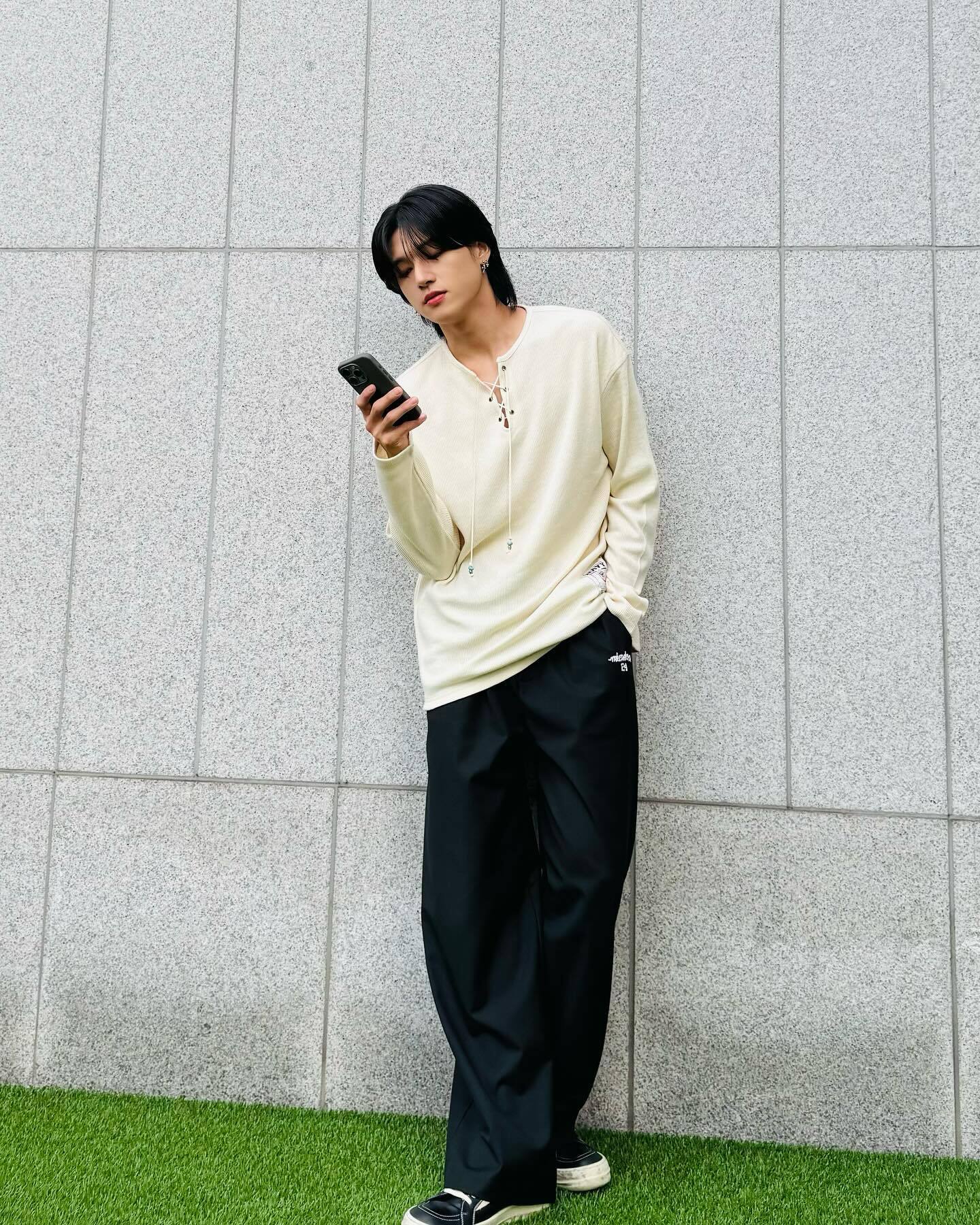 ATEEZ ヨーロッパ 限定 MD クロップド フーディ＆パンツセットMサイズ