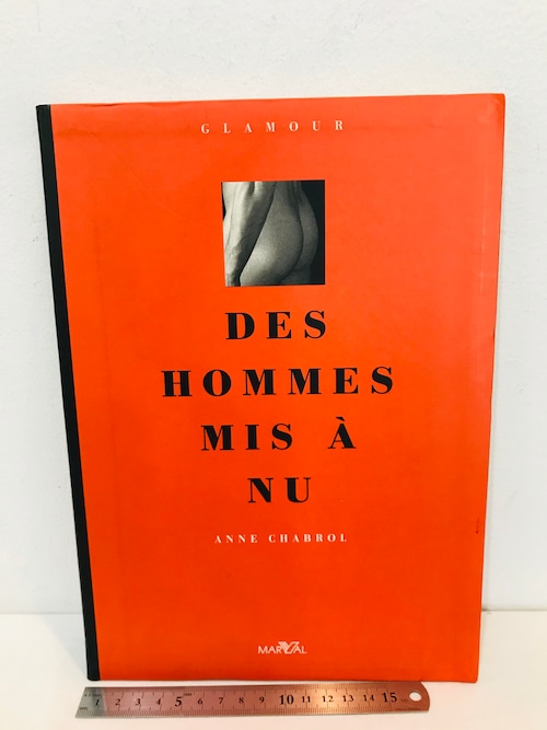 洋書　DES HOMMES MIS A NU   by ANNE CHABROL