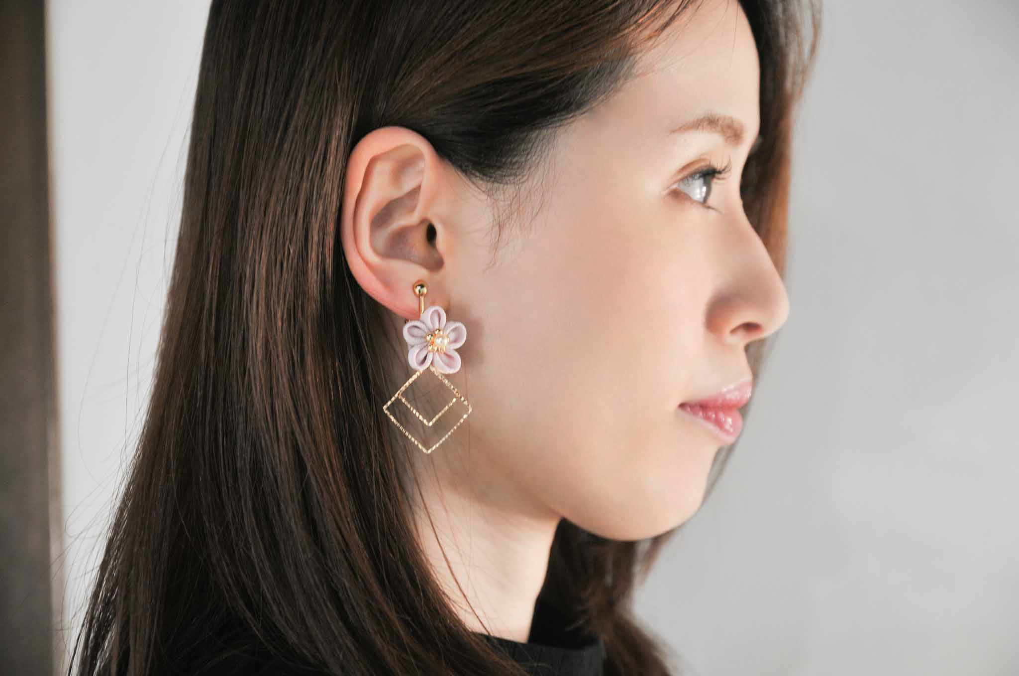 つまみ細工ピアスNO.6＊Light color＊ | 金澤こまち -accessories-